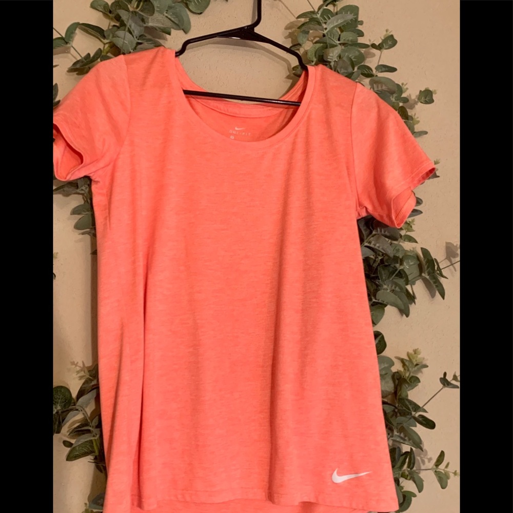 neon orange nike dri-fit tee 🧡
